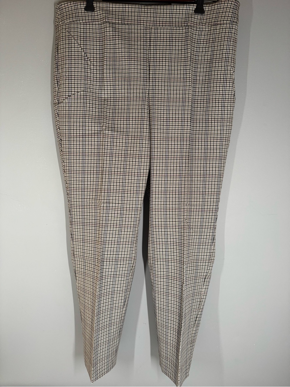 Talbots Women’s Chatham Ankle Beige and Black Plaid Dress Pants Size 14